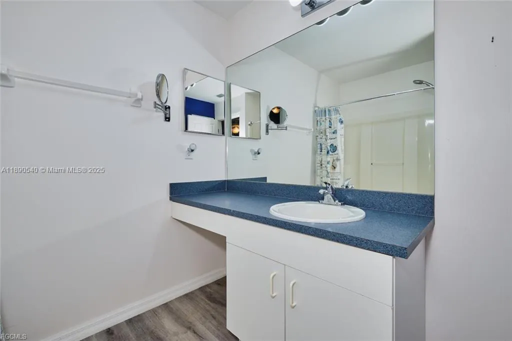 820 Unger