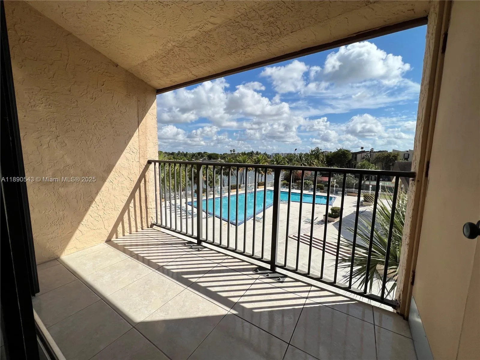 14415 N Kendall Dr, #407G