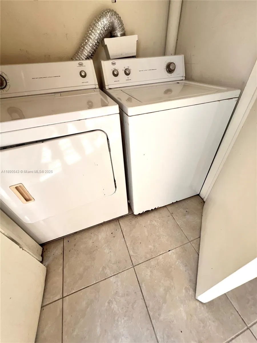 14415 N Kendall Dr, #407G