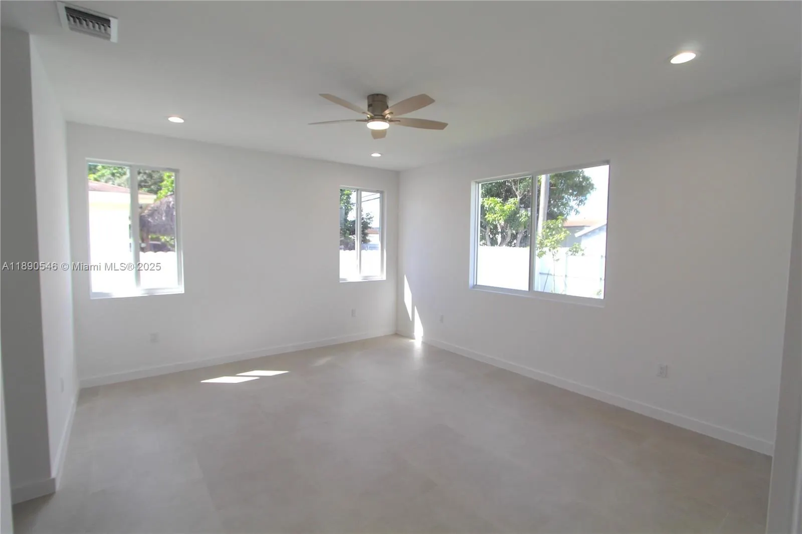 14980 BUCHANAN ST