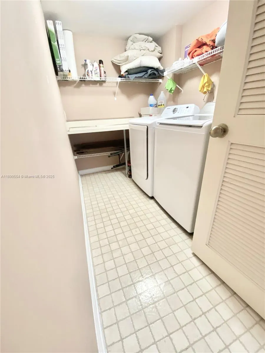 10540 E Clairmont Cir, #205