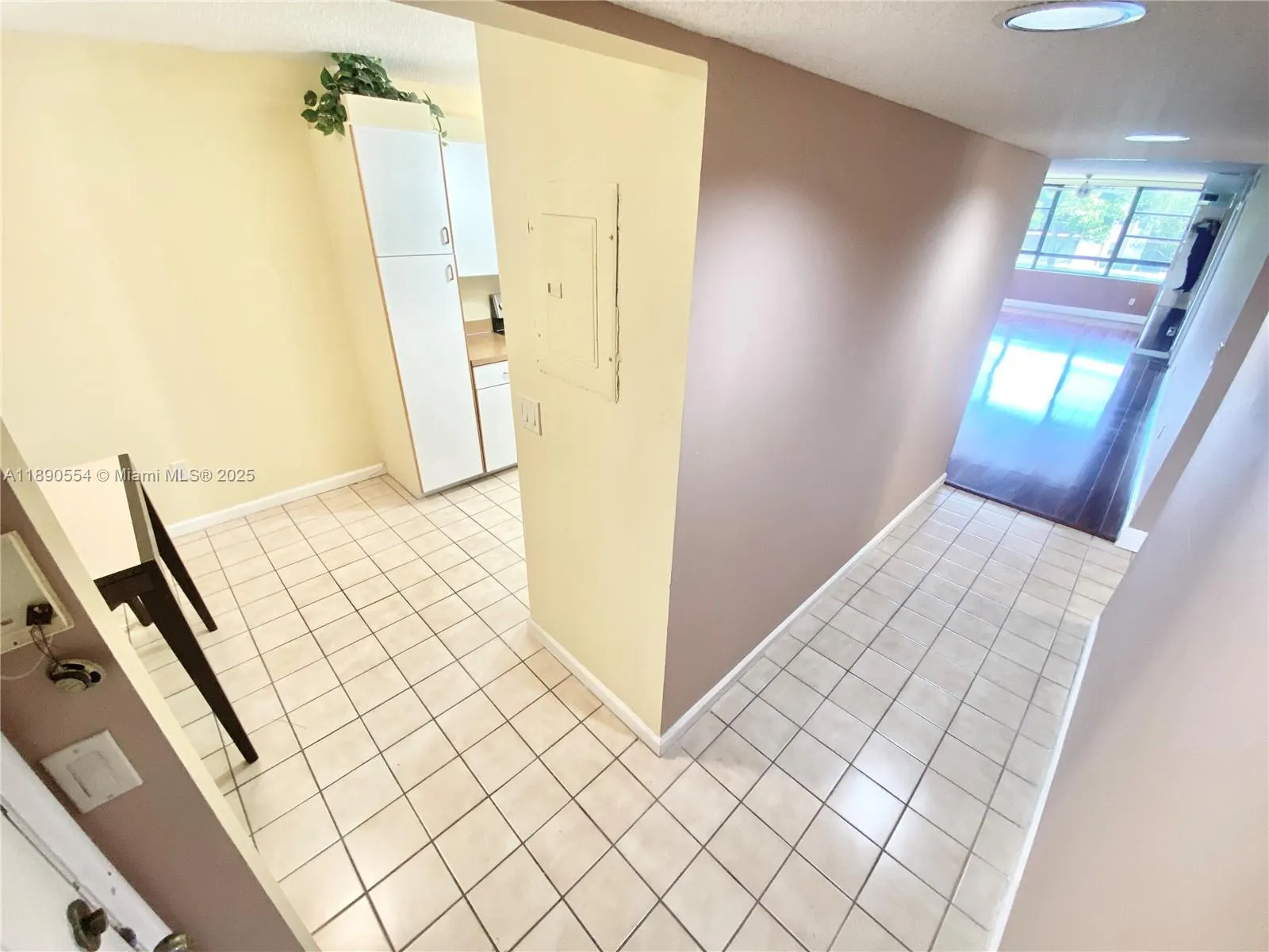 10540 E Clairmont Cir, #205