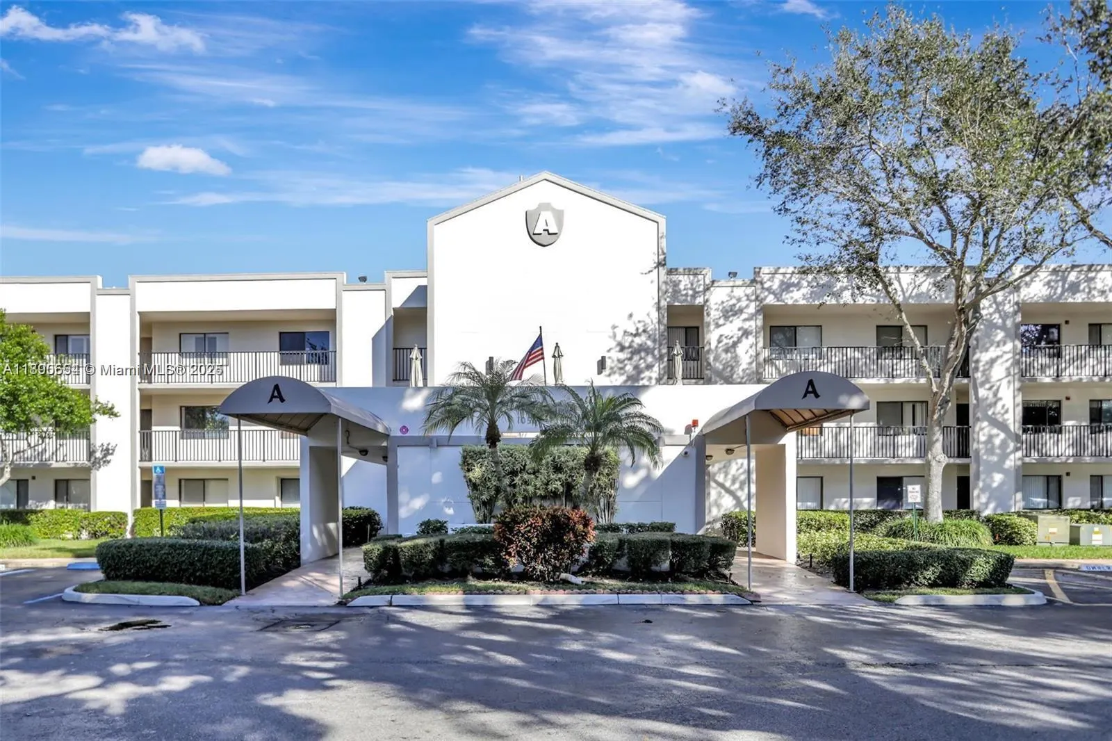 10540 E Clairmont Cir, #205