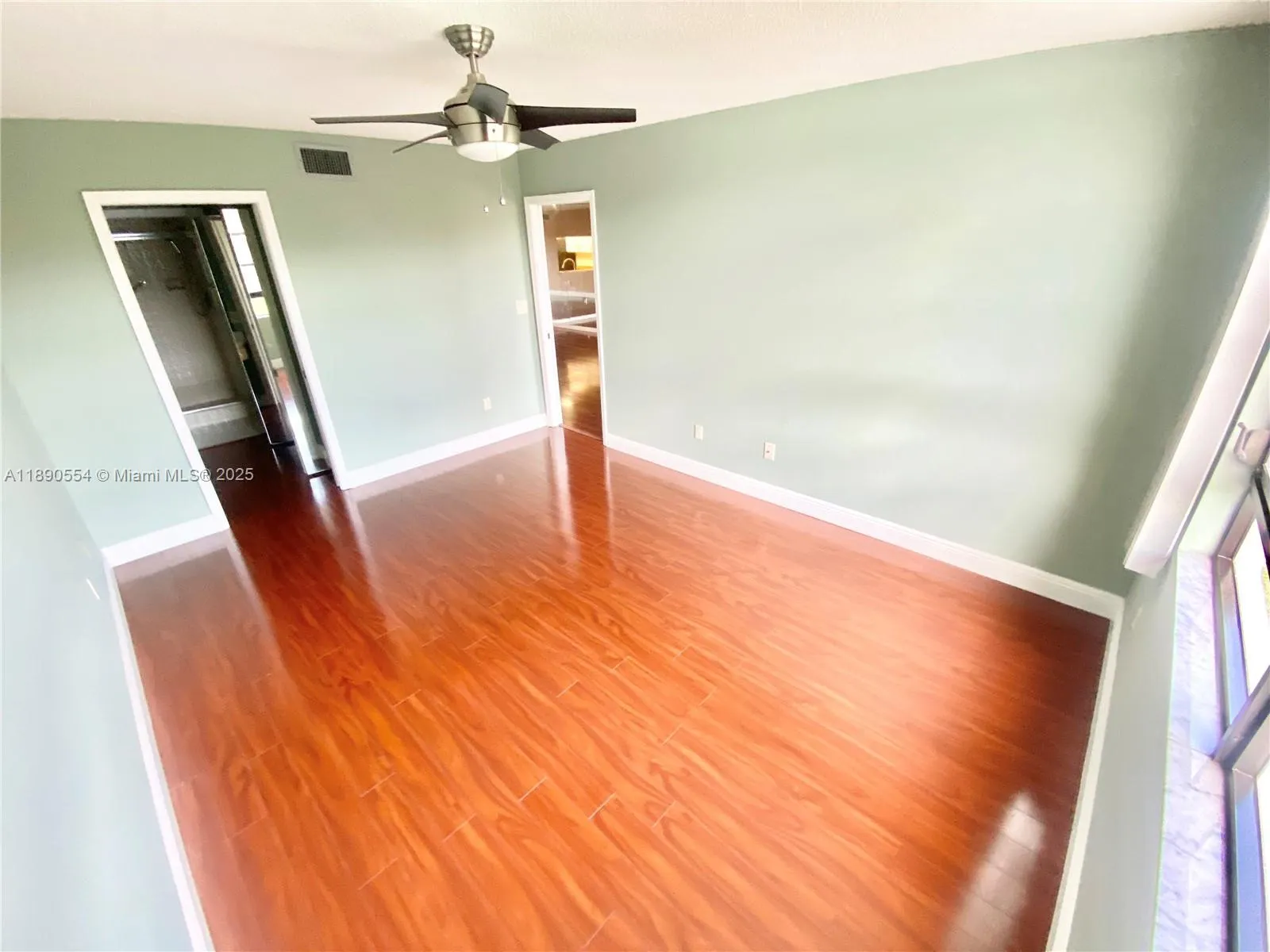 10540 E Clairmont Cir, #205
