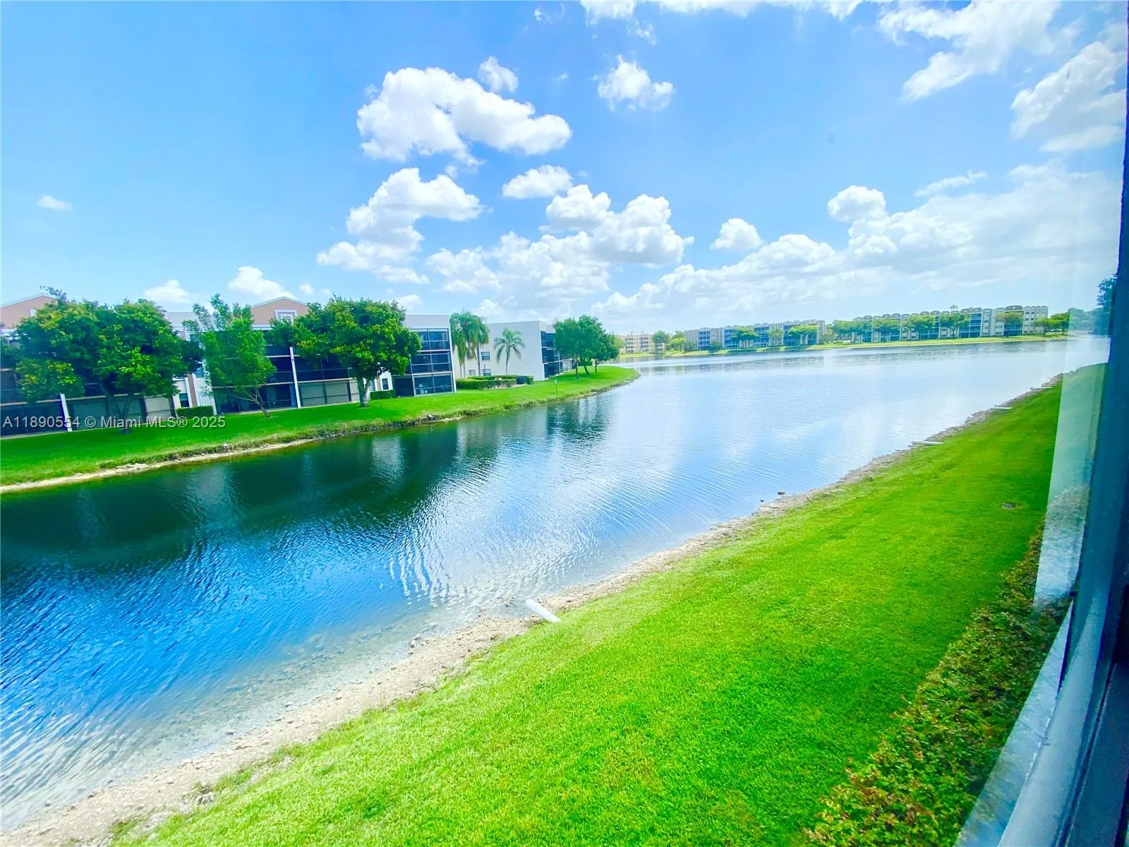 10540 E Clairmont Cir, #205
