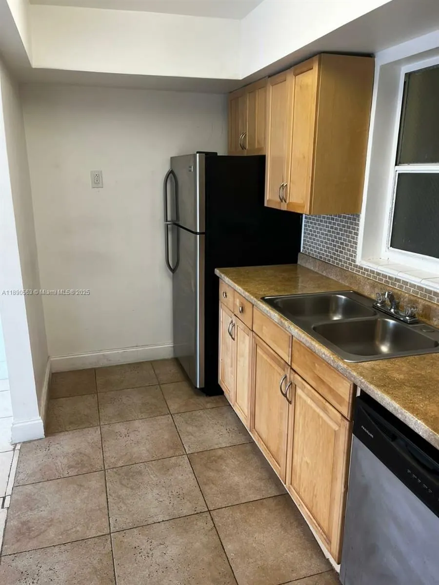 7410 SW 82nd St, #K411