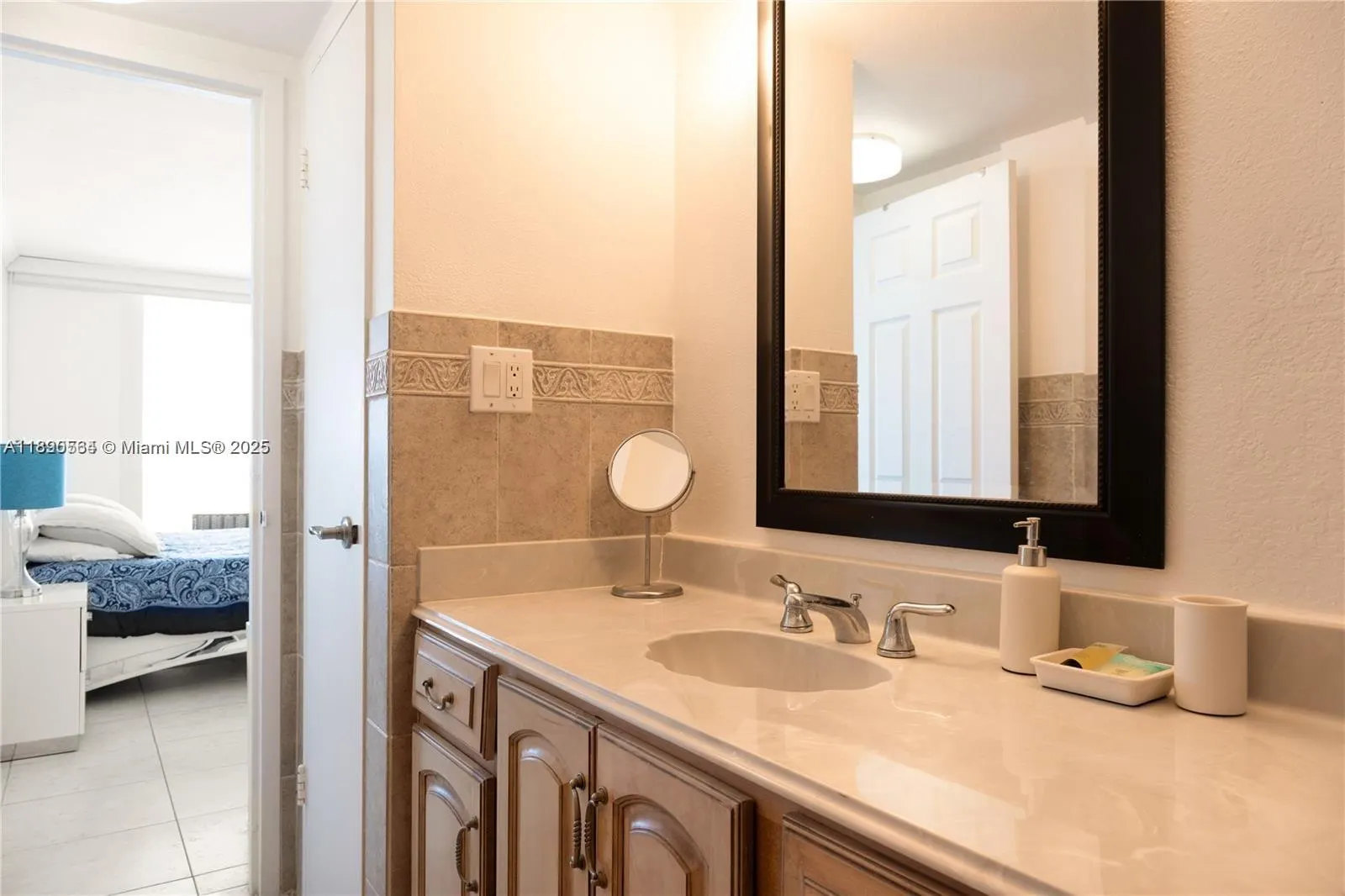 5401 NE Collins Ave, #1111