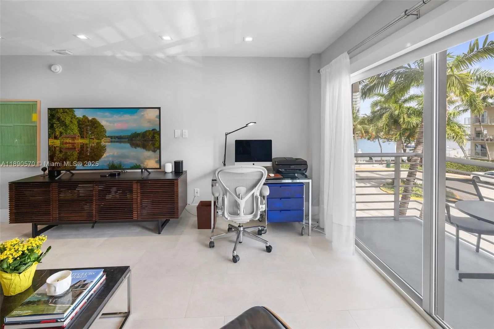 1450 Lincoln Rd, #304