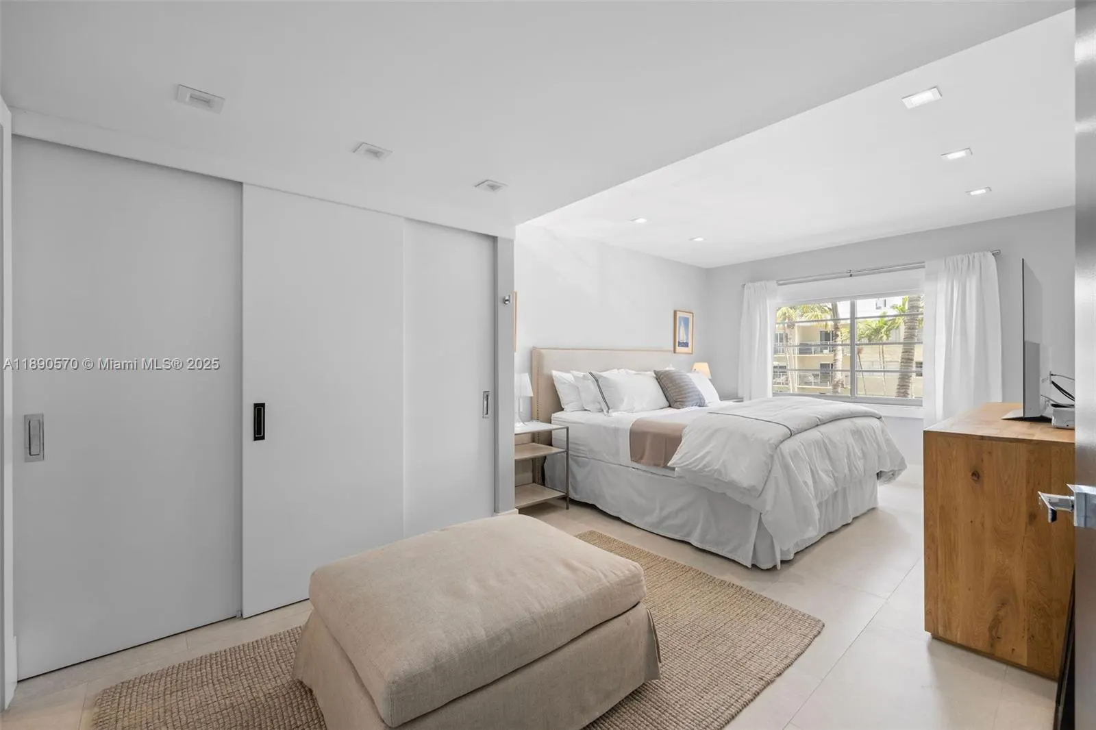 1450 Lincoln Rd, #304
