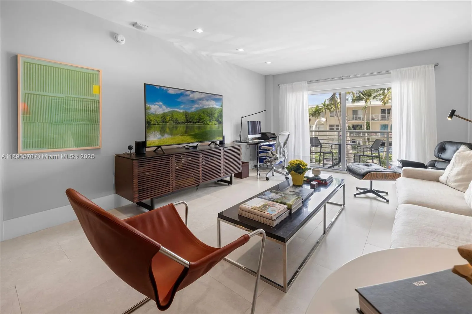 1450 Lincoln Rd, #304