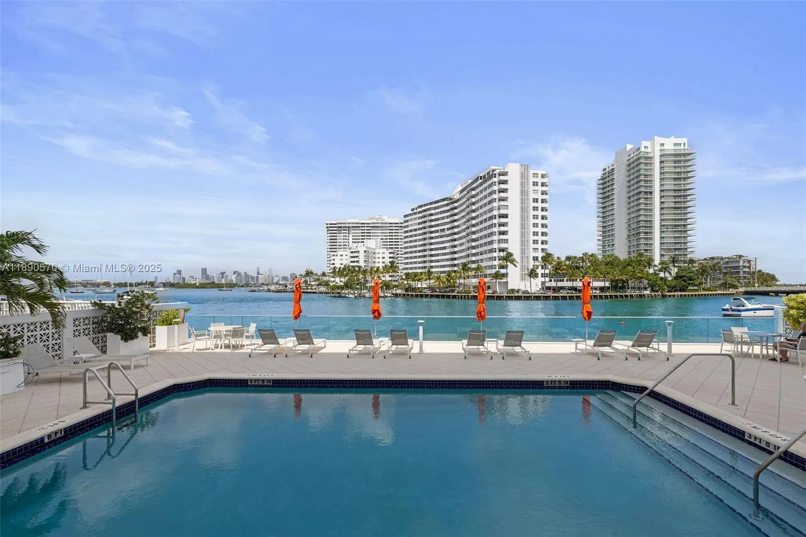 1450 Lincoln Rd, #304