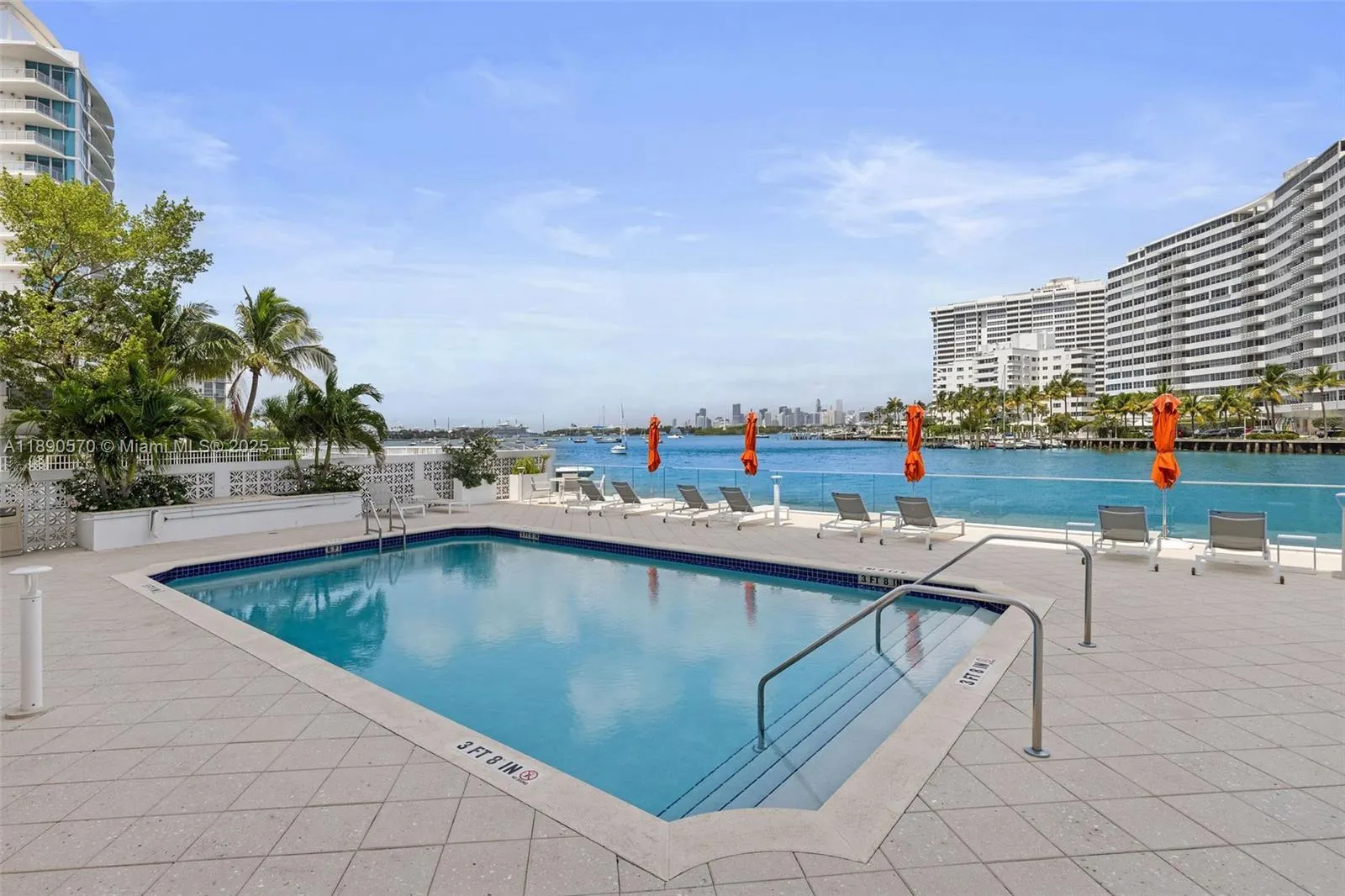 1450 Lincoln Rd, #304
