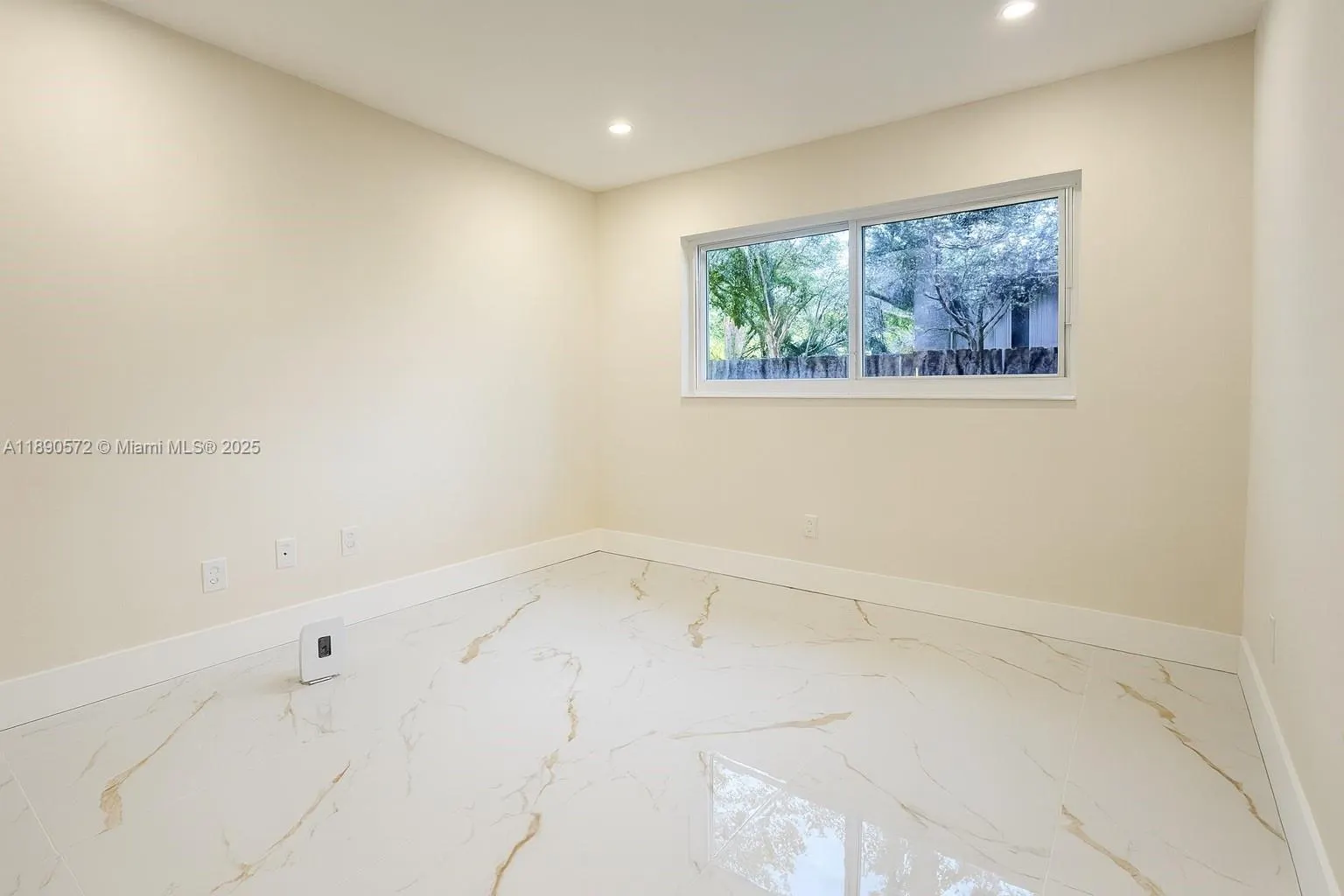 3801 NE 16th Ter