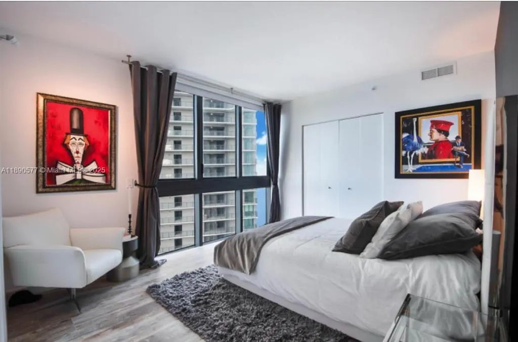 650 NE 32 STREET, #3207