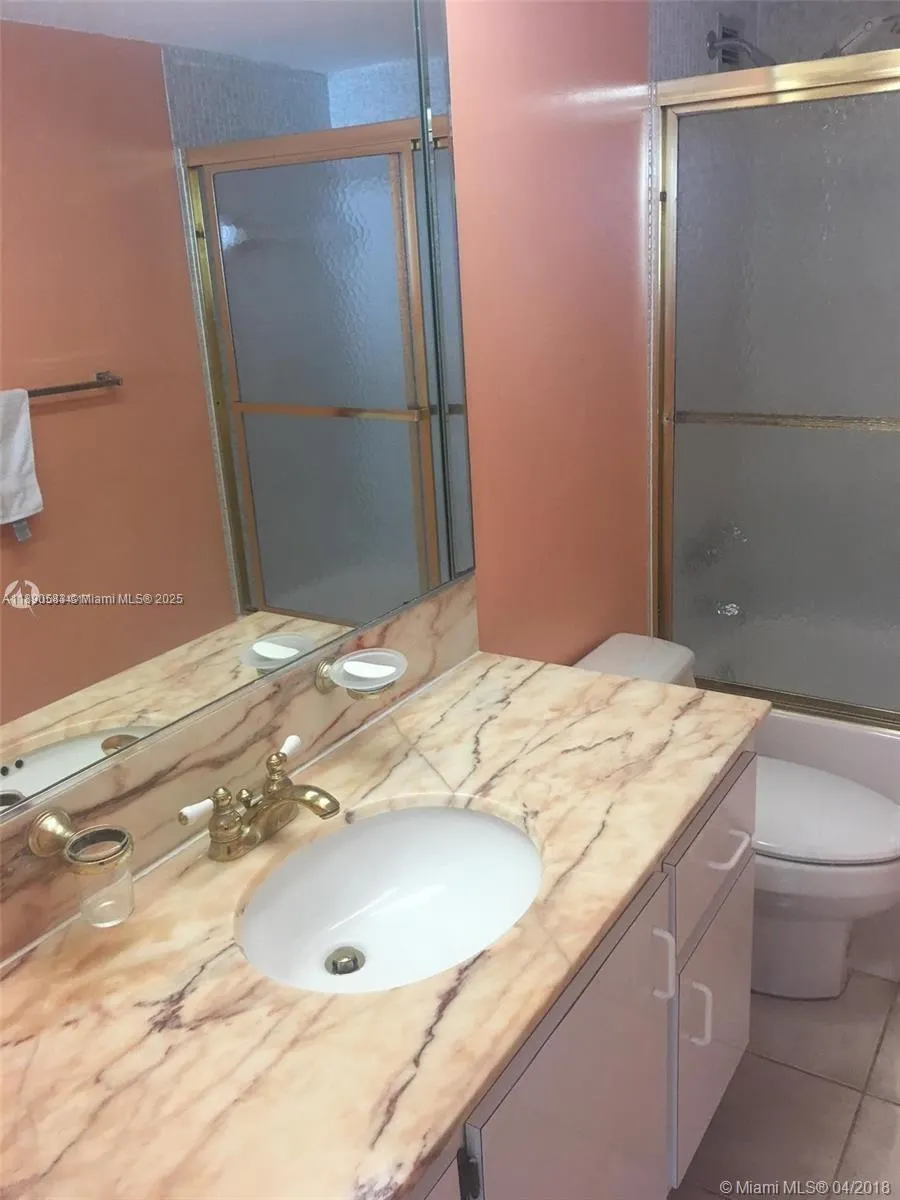 5401 E Collins Ave, #1530