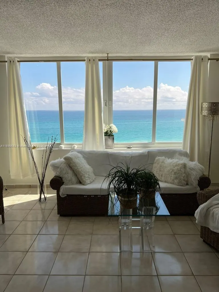 5401 E Collins Ave, #1530