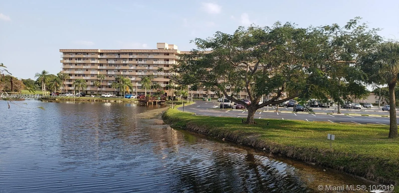 250 Jacaranda Dr, #305