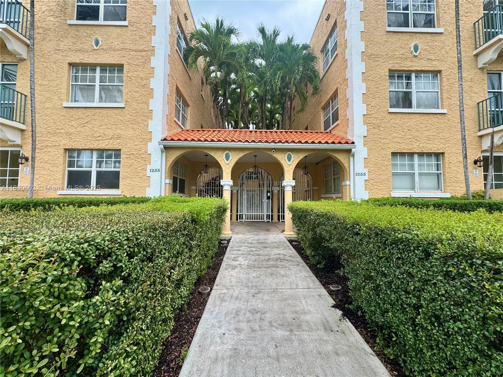1255 Pennsylvania Ave, #307