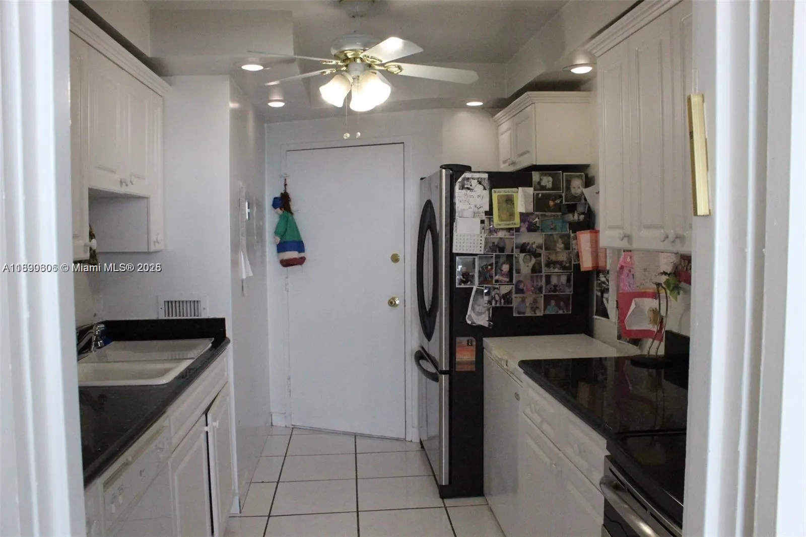 5401 Collins Ave, #819