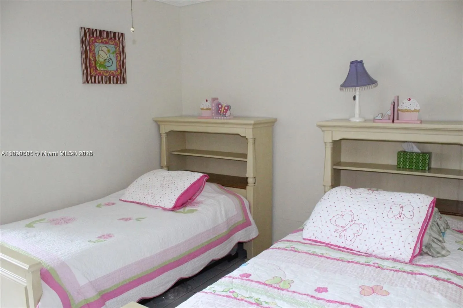 5401 Collins Ave, #819