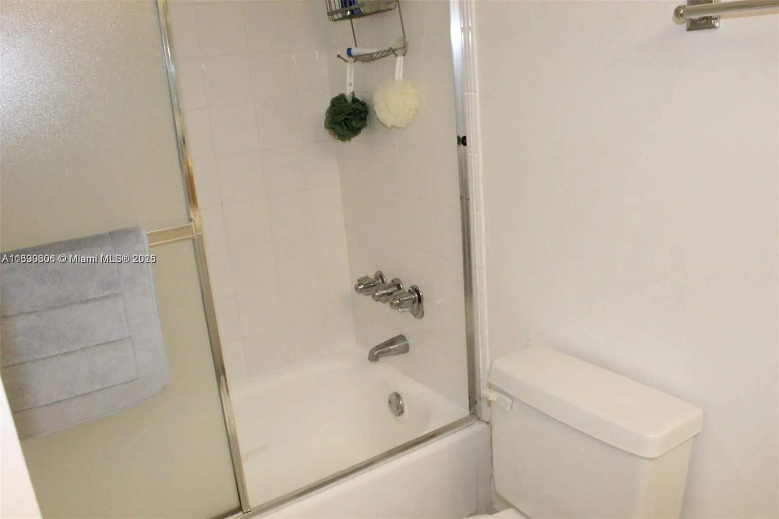 5401 Collins Ave, #819