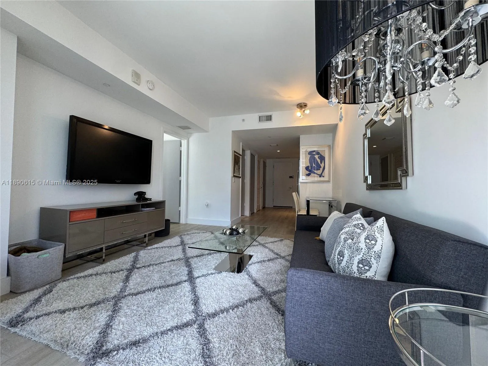 121 NE 34th St, #L401