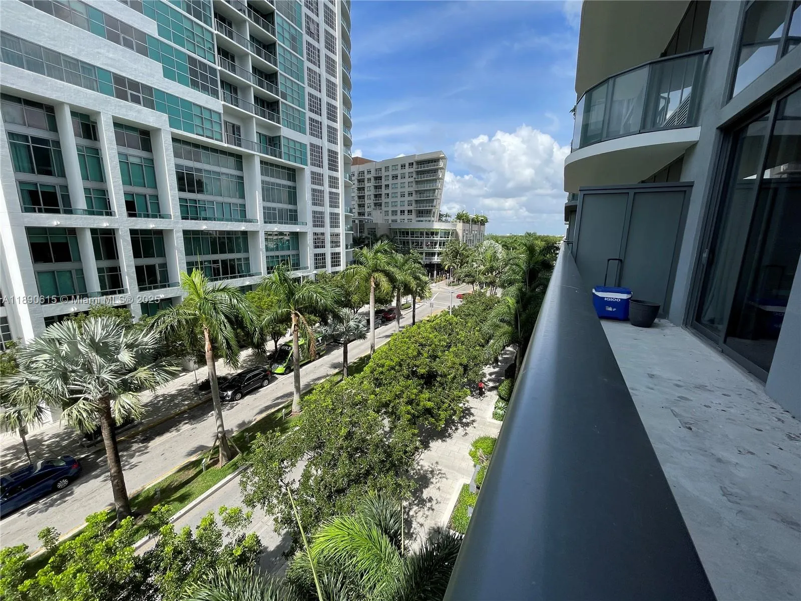121 NE 34th St, #L401