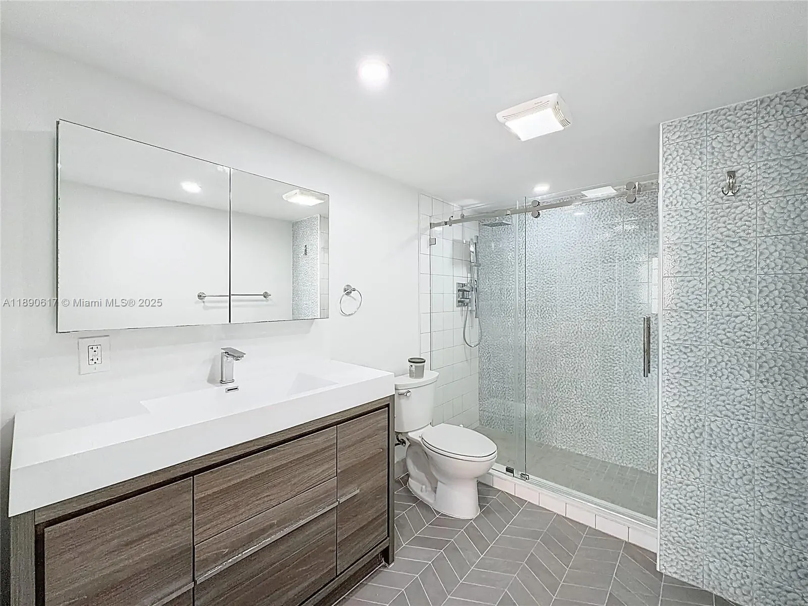 250 174th St, #1211