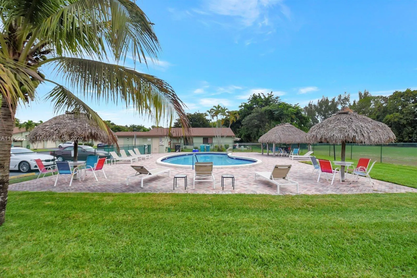 1731 Palmland Dr