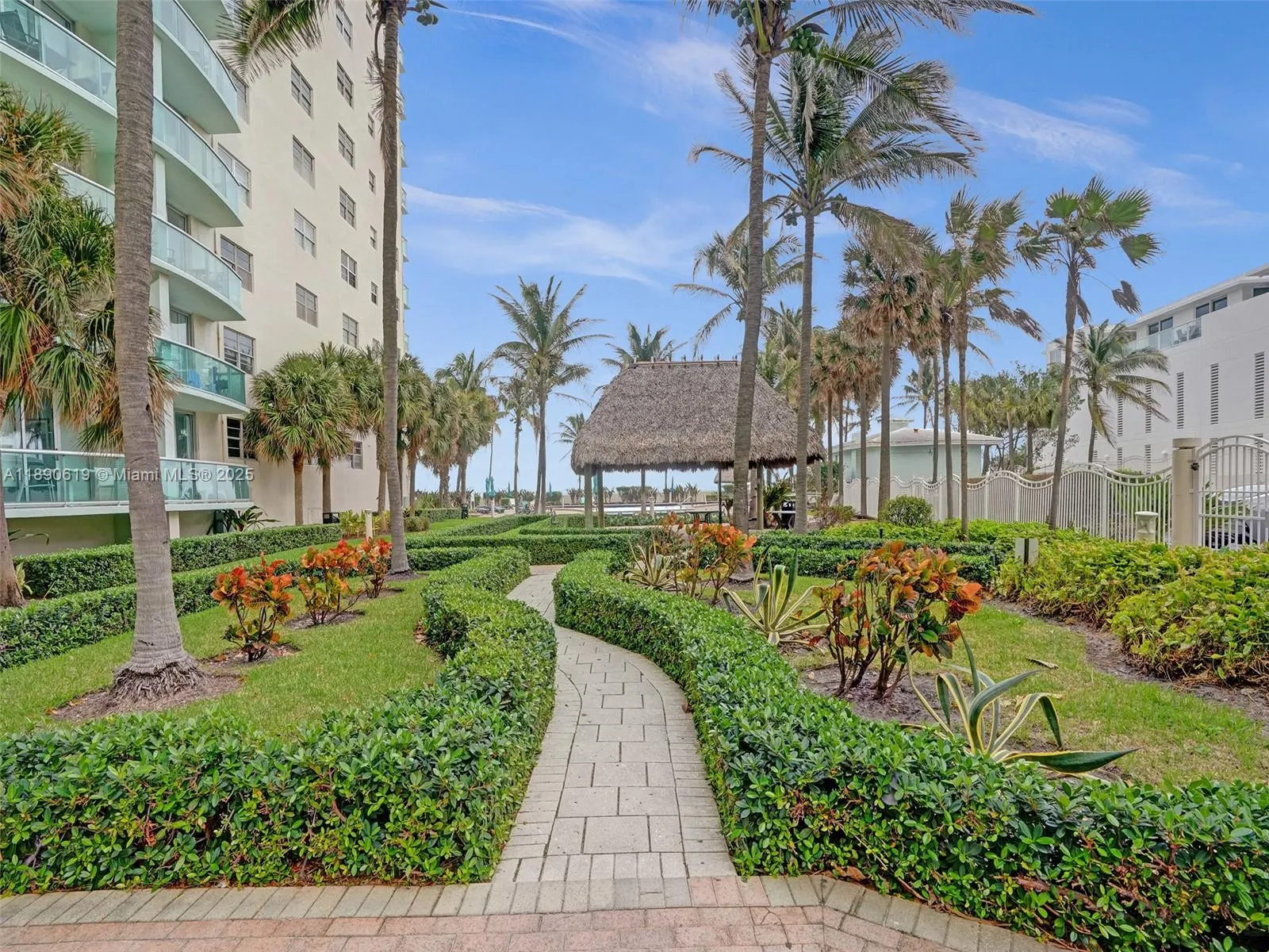 3901 S Ocean Dr, #6V