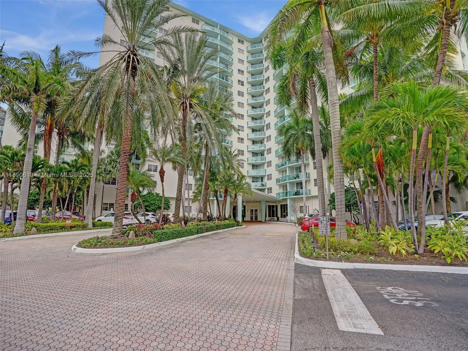 3901 S Ocean Dr, #6V