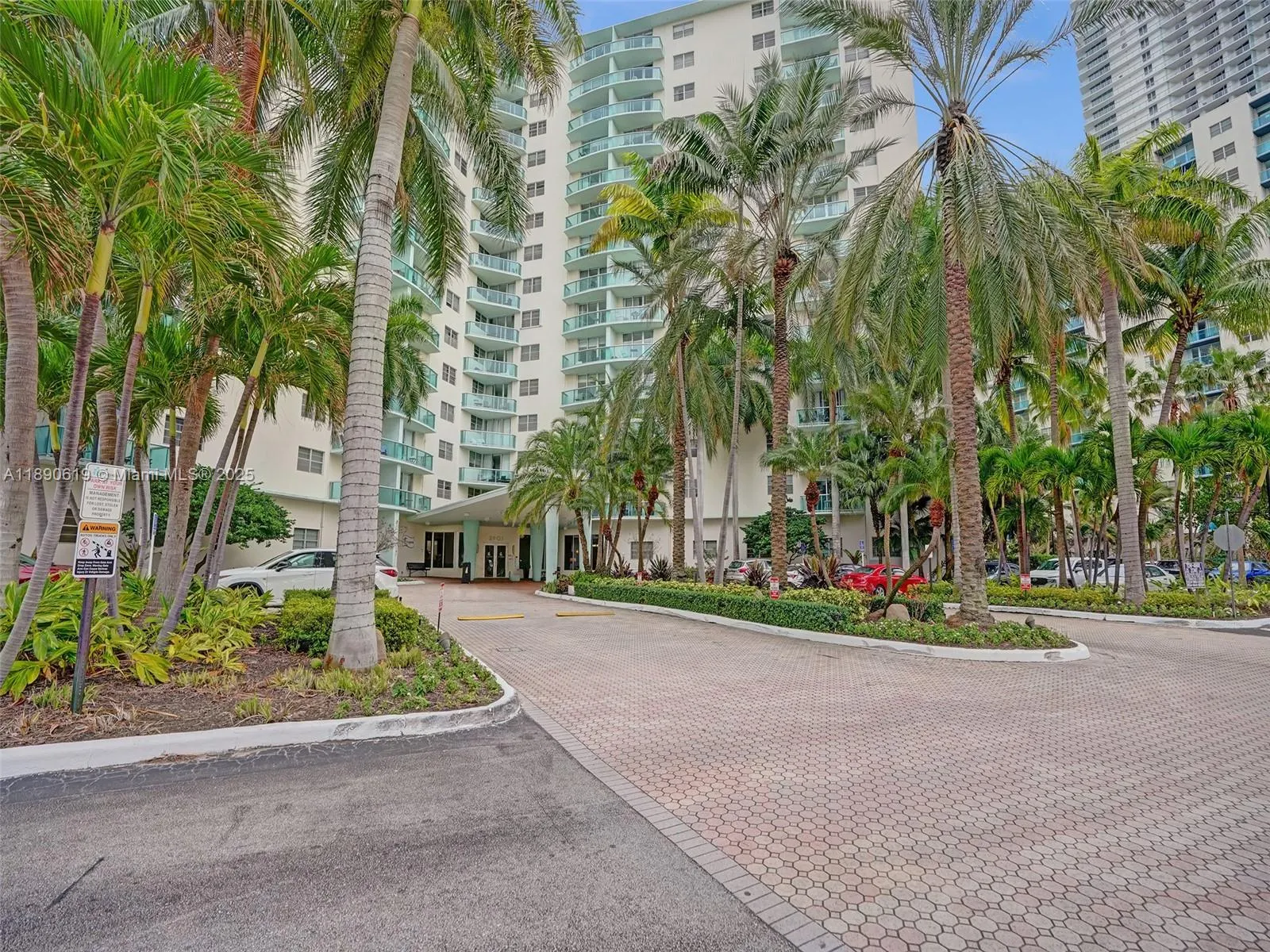 3901 S Ocean Dr, #6V