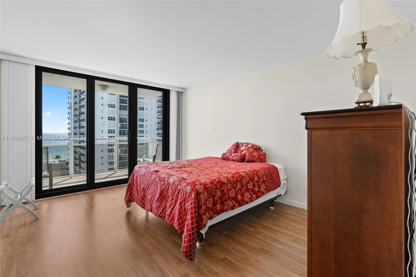 1600 S Ocean Dr, #15J