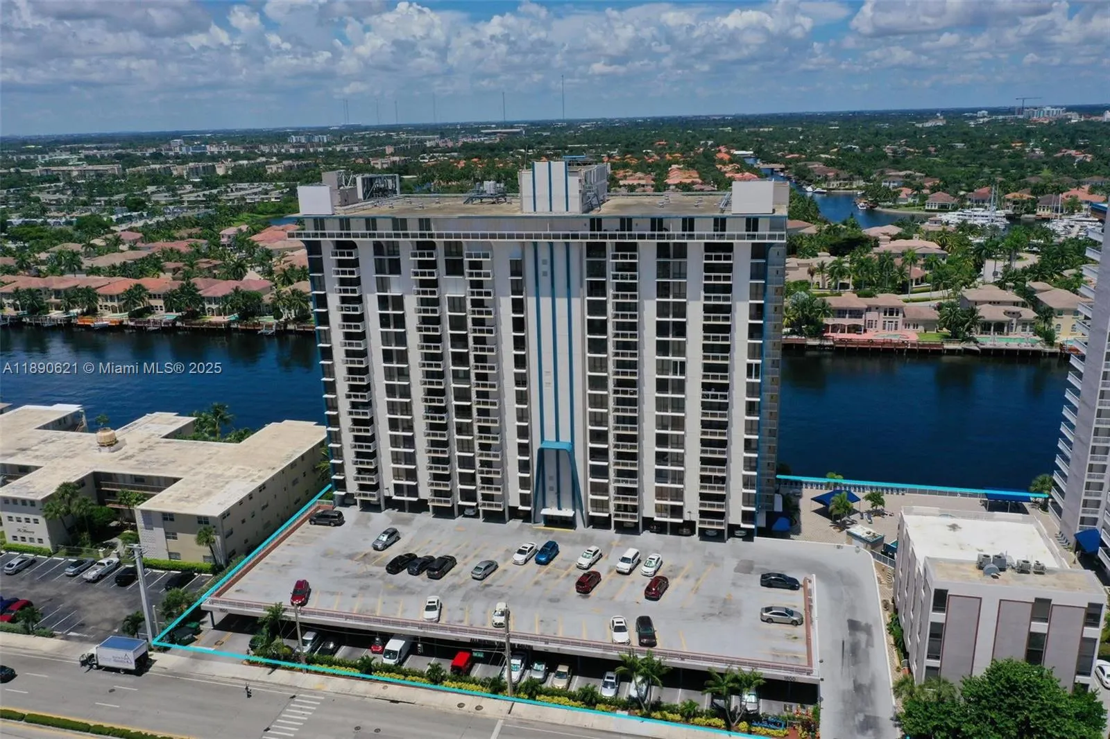 1600 S Ocean Dr, #15J