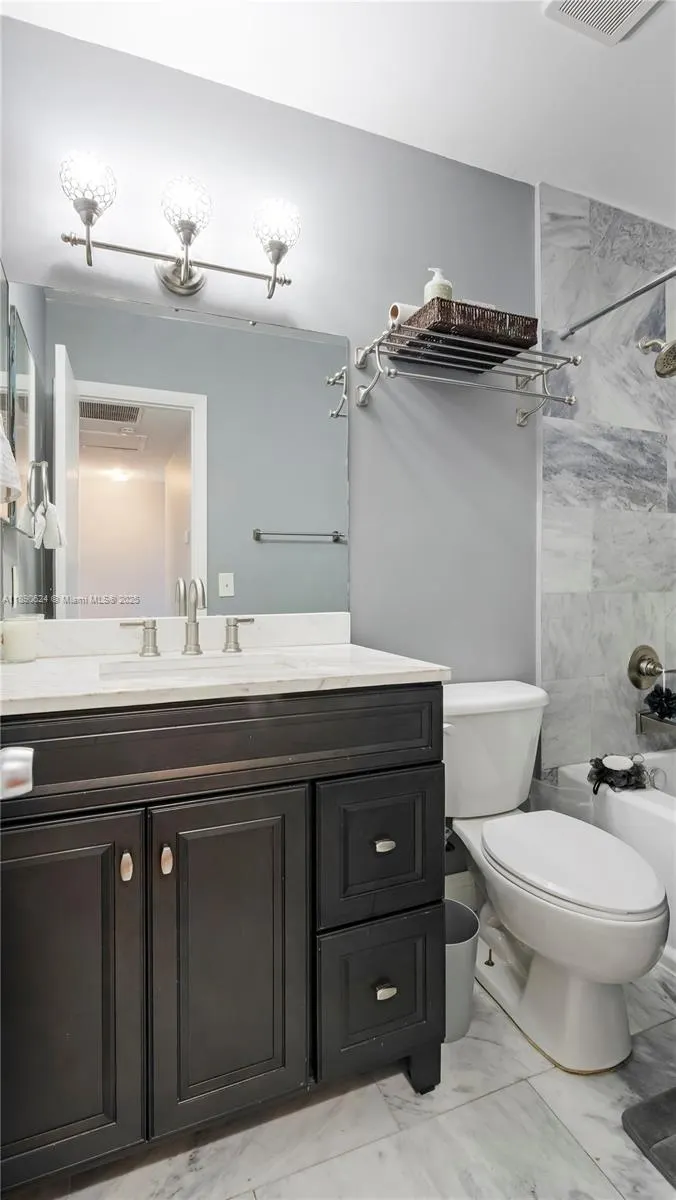 3 Laredo Pl, #6-10
