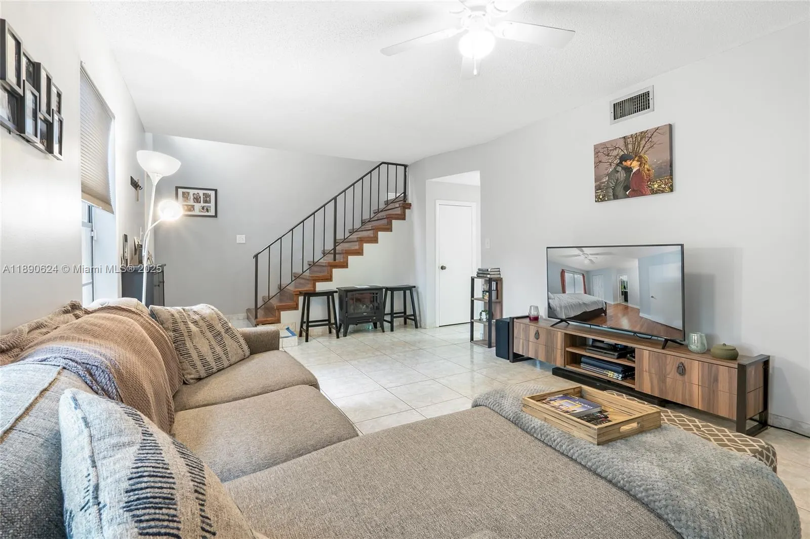 3 Laredo Pl, #6-10