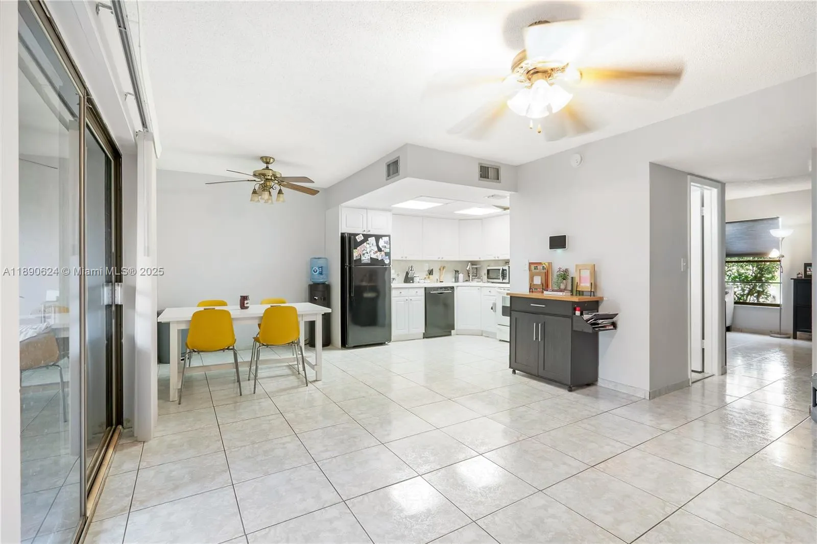 3 Laredo Pl, #6-10