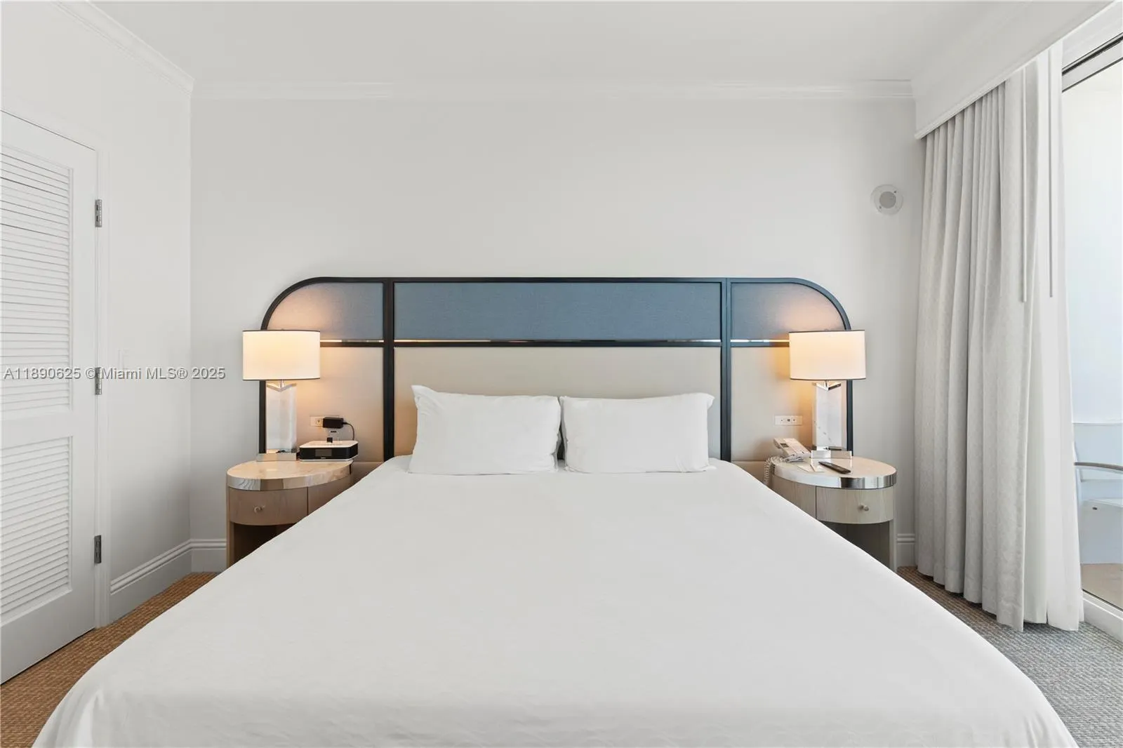 4401 Collins Ave, #3003