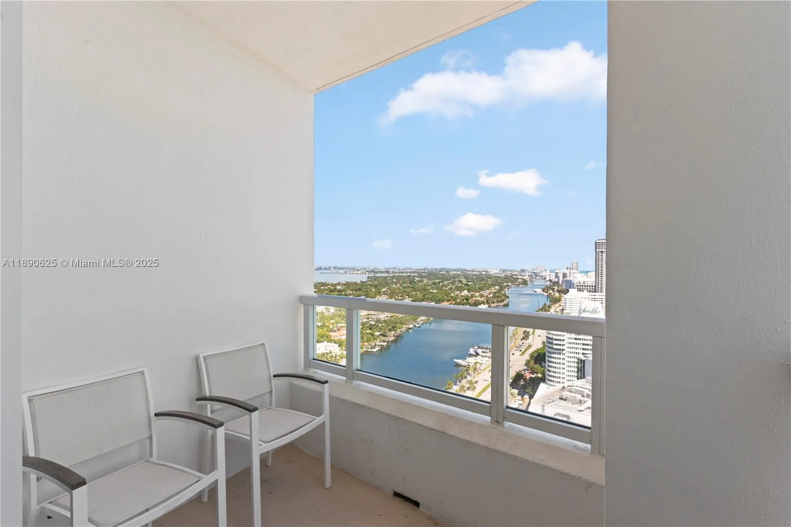 4401 Collins Ave, #3003