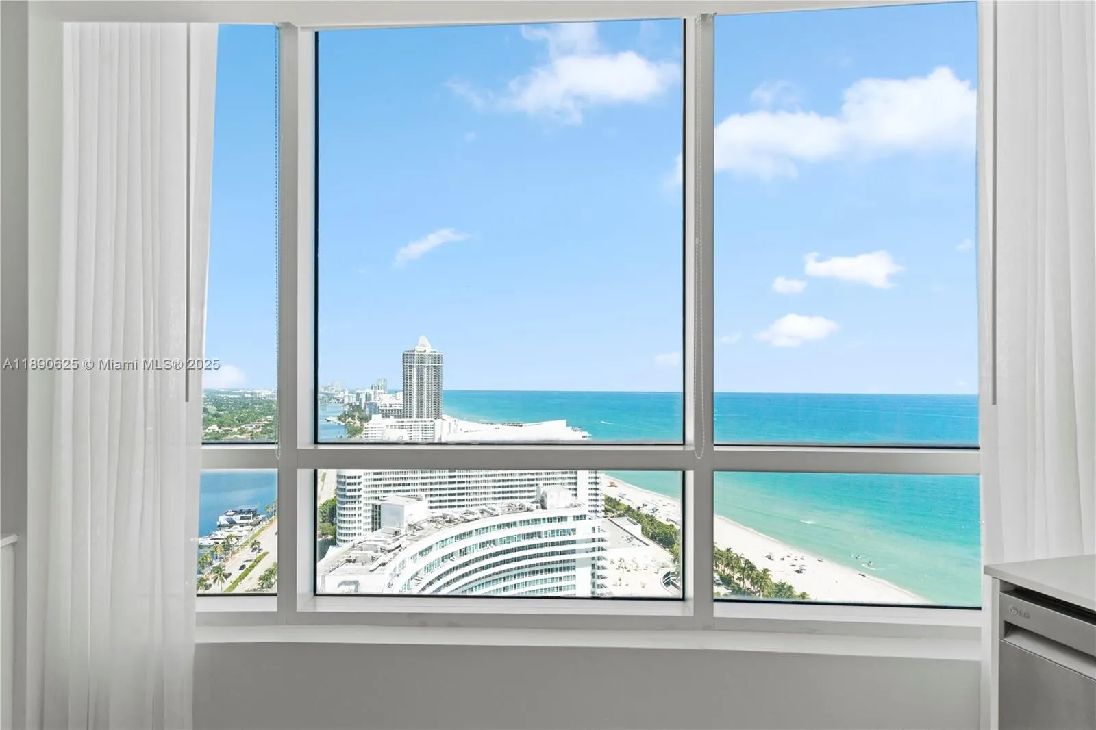 4401 Collins Ave, #3003
