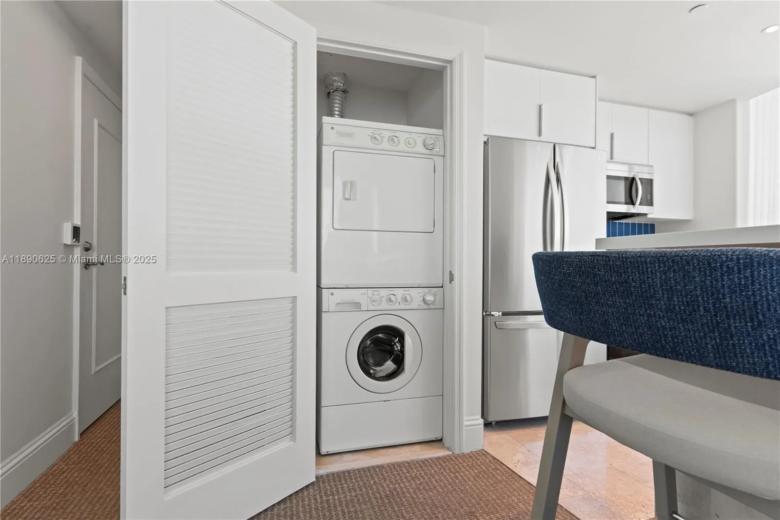 4401 Collins Ave, #3003
