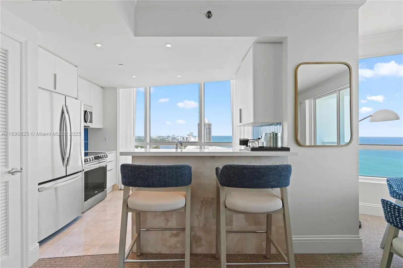4401 Collins Ave, #3003
