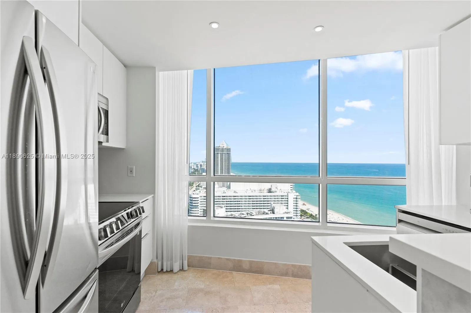 4401 Collins Ave, #3003