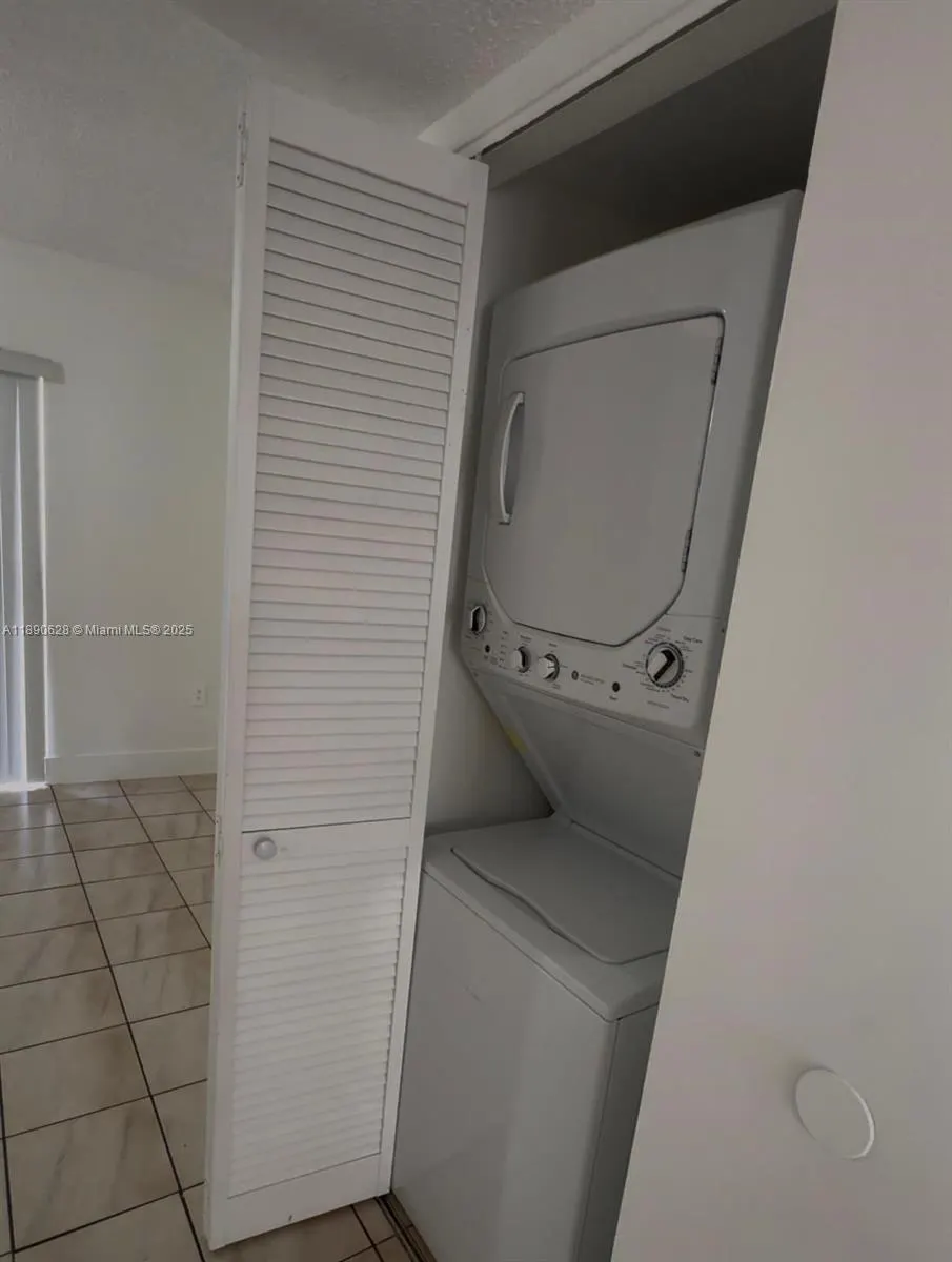2353 W 66th Pl, #304