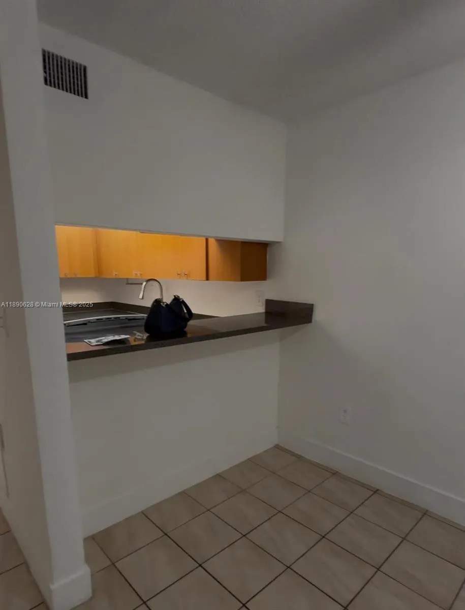 2353 W 66th Pl, #304