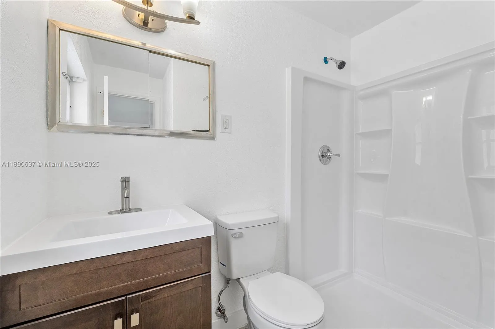 2261 Utopia Dr