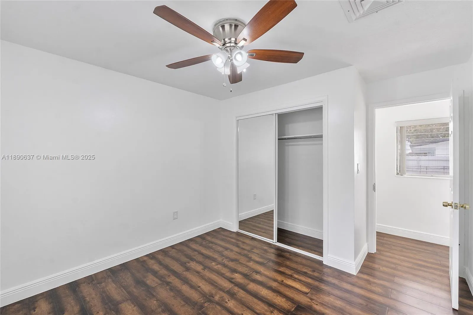 2261 Utopia Dr