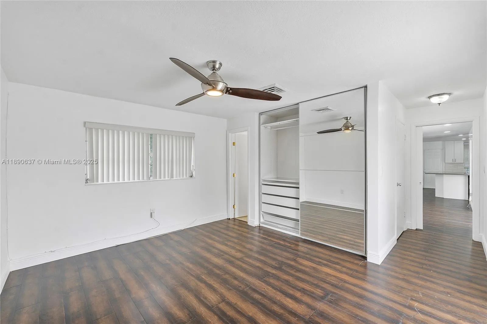 2261 Utopia Dr