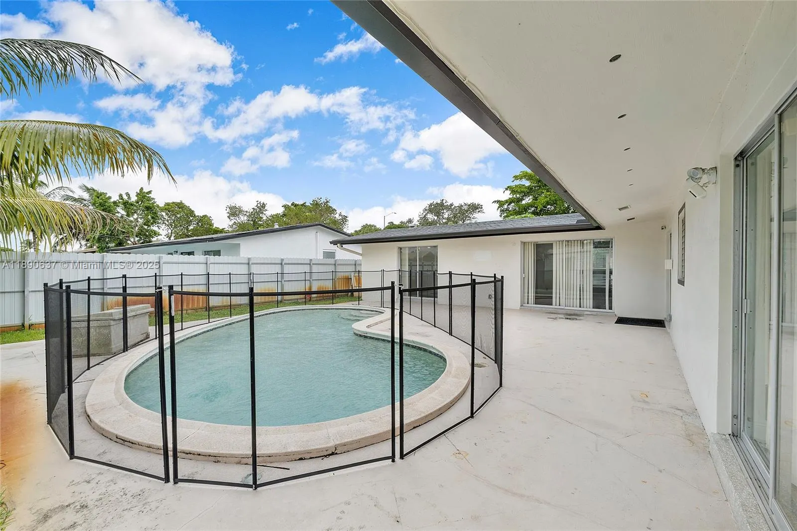 2261 Utopia Dr