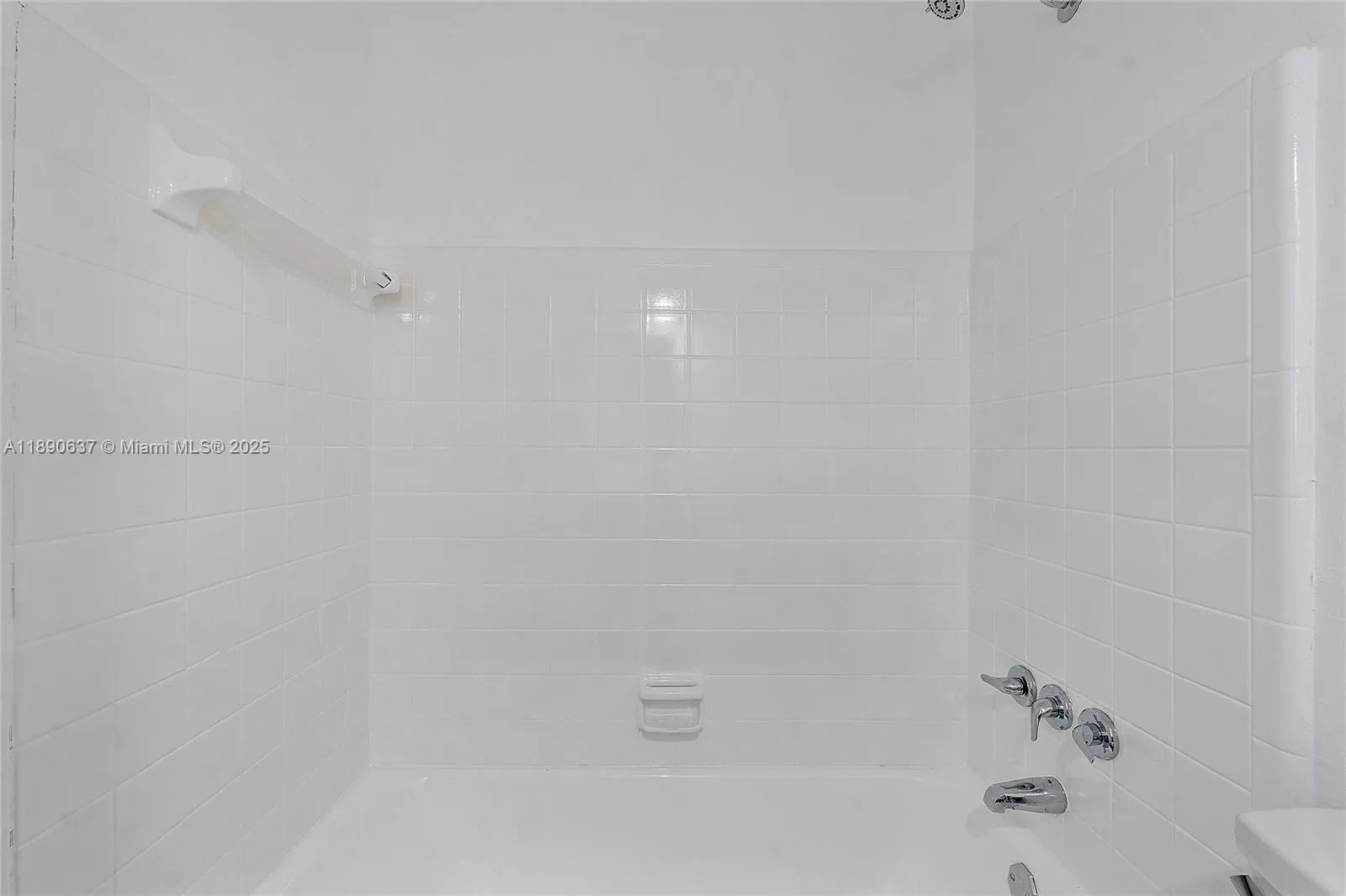 2261 Utopia Dr